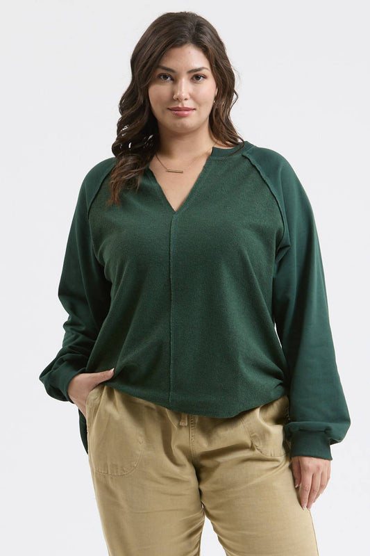 Curvy Exposed Seam Relaxed Long Sleeve Knit: SIZE 1X