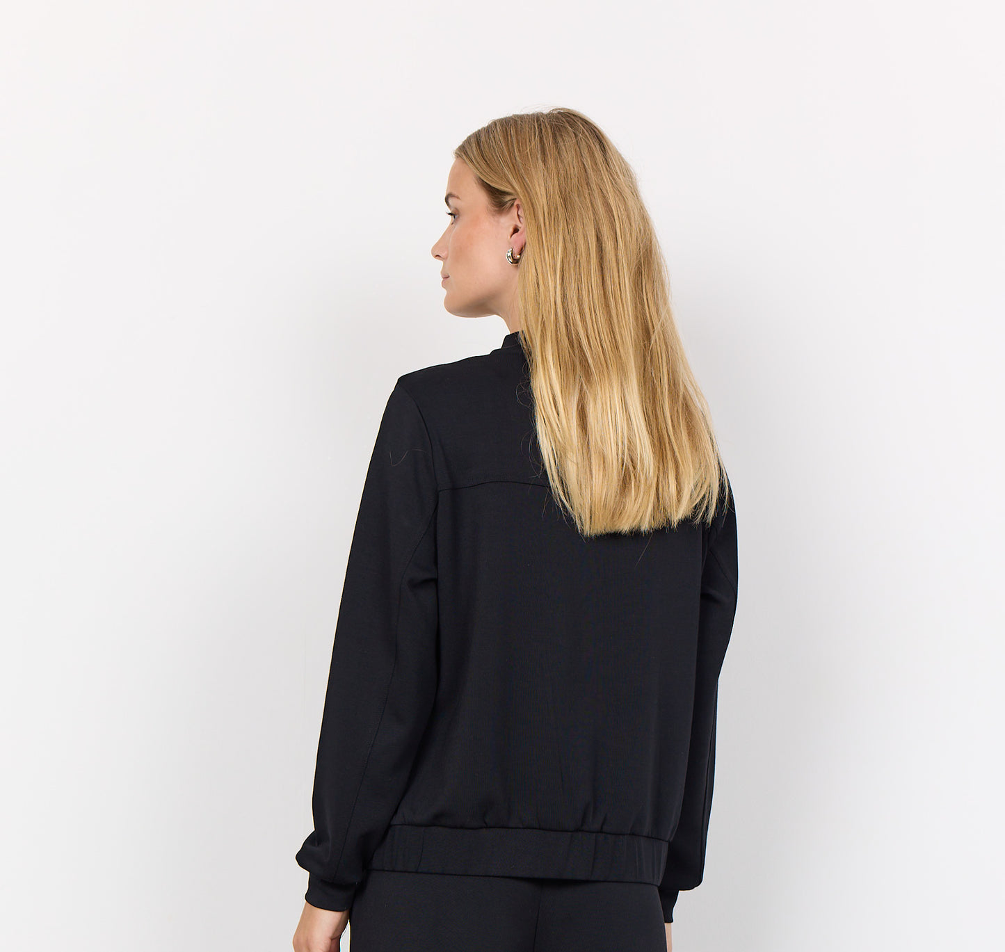 Banu Lightweight Zipper Sweater - Black