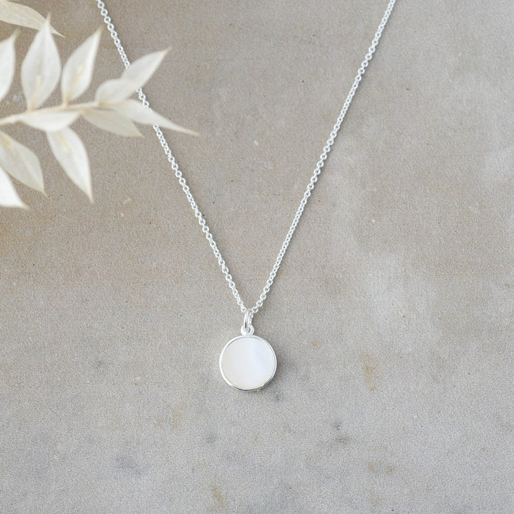 Alluring Necklace - Mother of Pearl