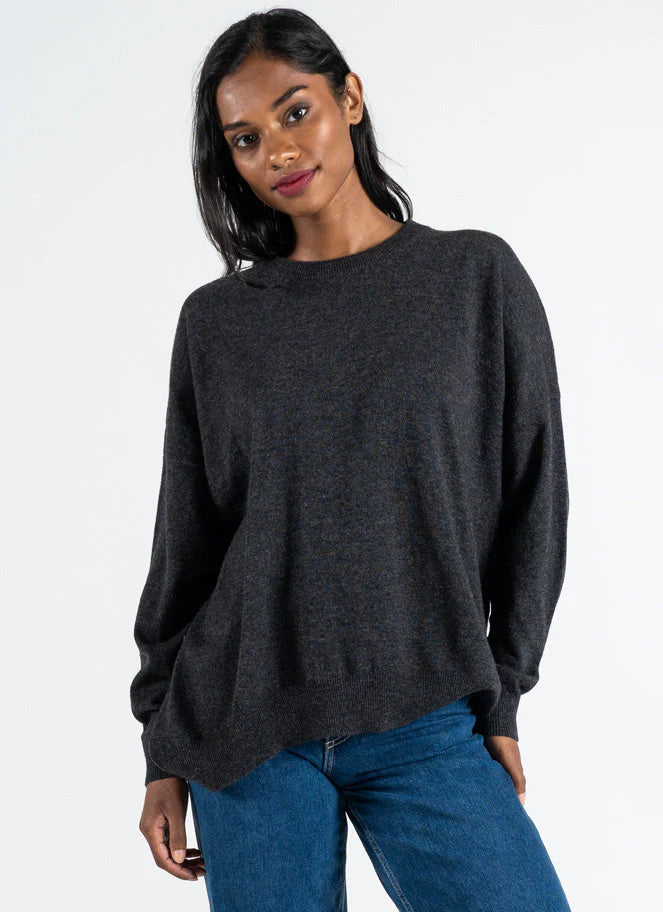 C'est Moi Relaxed Fit Light Weight Crewneck