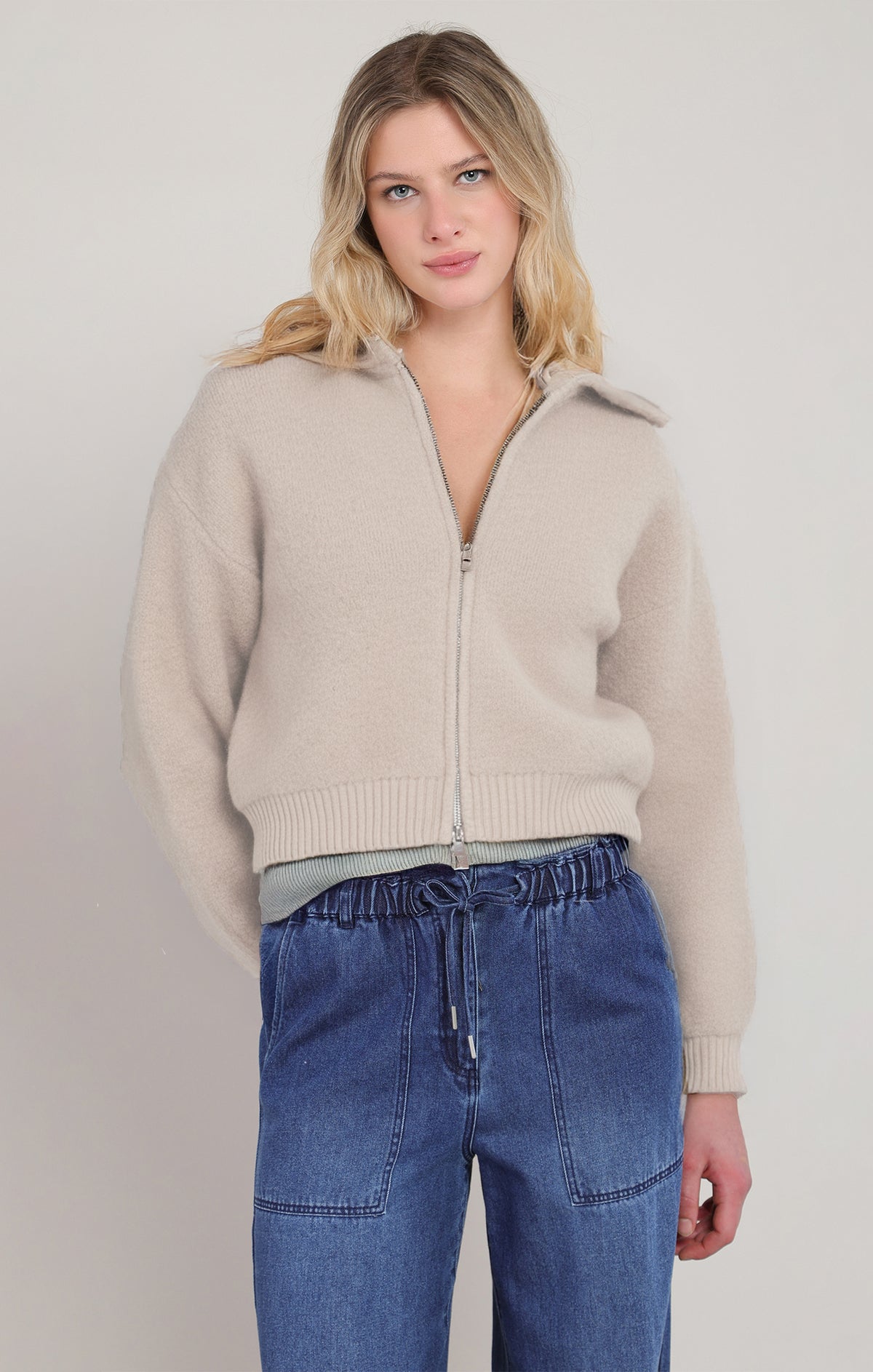 Wide Collar Cardigan